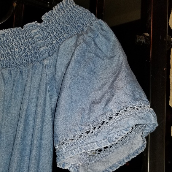 Old Navy Chambray Off The Shoulder Dress - Picture 6 of 8